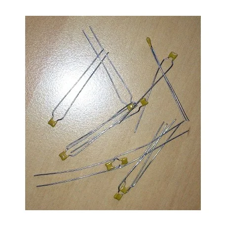 10 CONDENSATEURS 5.1NF 50V Seulement Aujourd'hui
